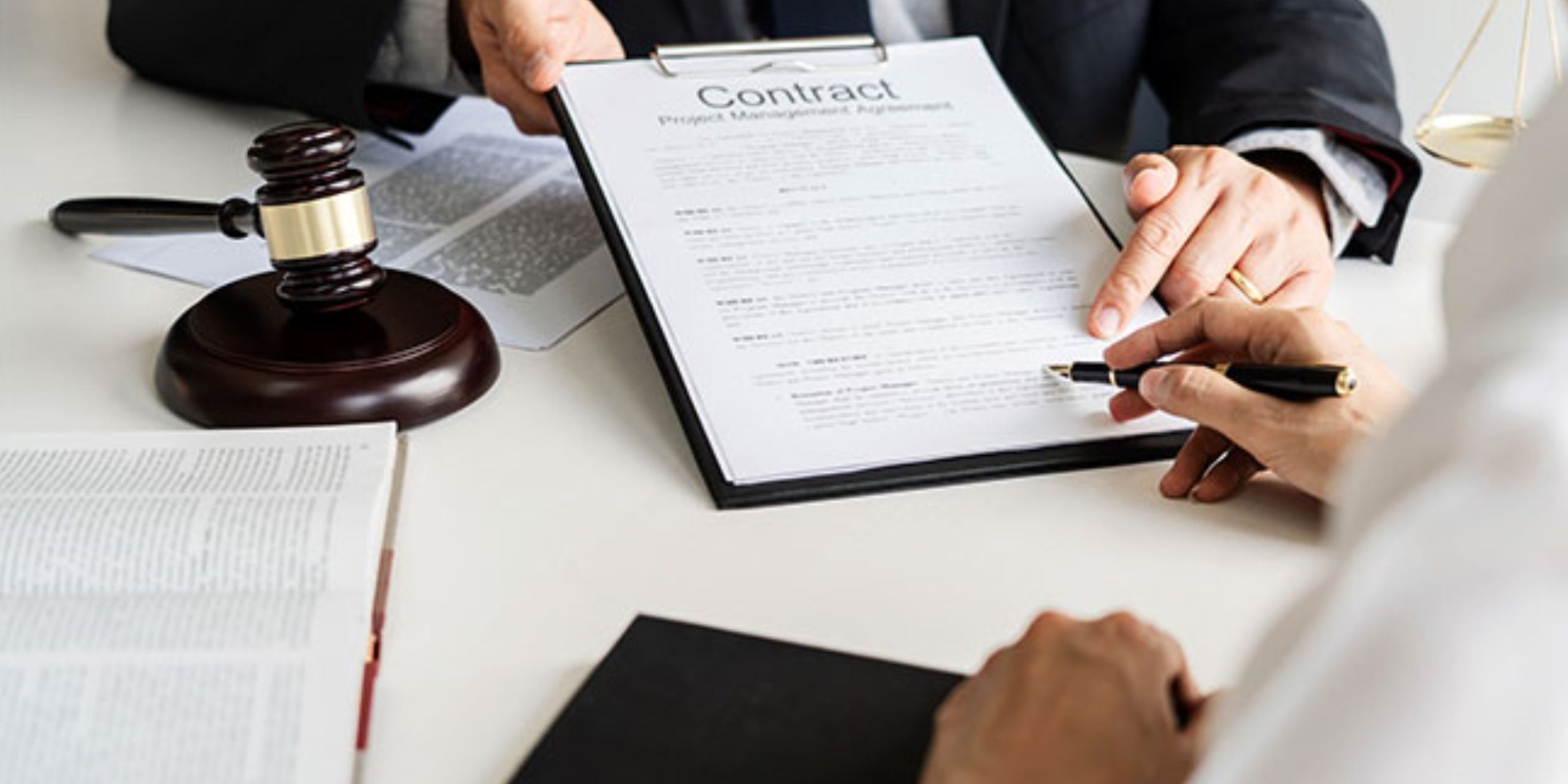 contract drafting lawyer in Delhi
